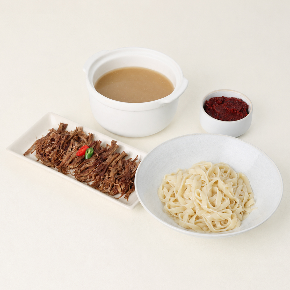 끝까지 쫄깃한 한우육개장 칼국수SET / 외국산(feat. 직접 찢은 양지살)